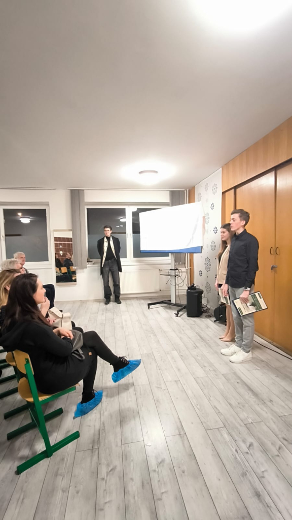 M. Podžorný, vernisáž (32).jpeg