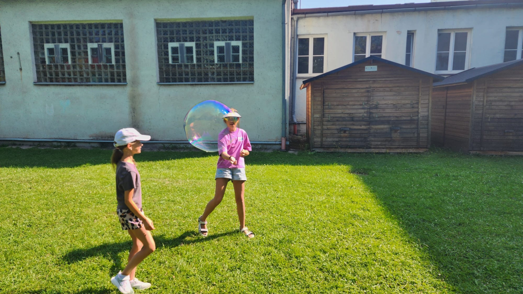 9f498d61-f044-4abc-8170-f6d95453a965.jpeg