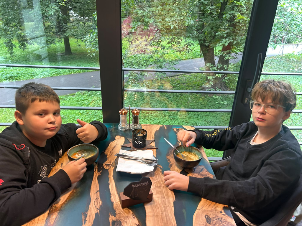 CESTA Z MĚSTA 03 STŘEDA (5).jpeg